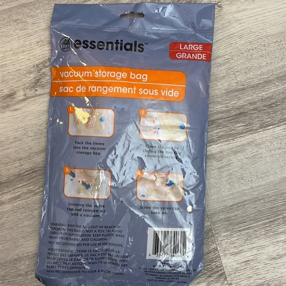 Essentials nwt large
